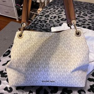 Michael Kors, vanilla triple compartment purse
